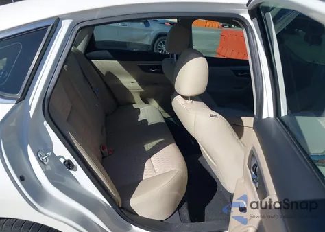 2016 Nissan Altima 2.5 Sv z USA, uszkodzony, nr VIN 1N4AL3AP2GC196241